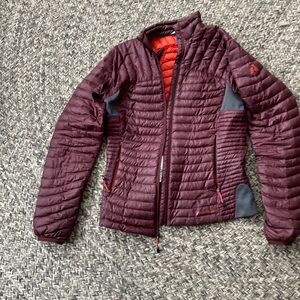 Eddie Bauer first ascent jacket. Size xs.